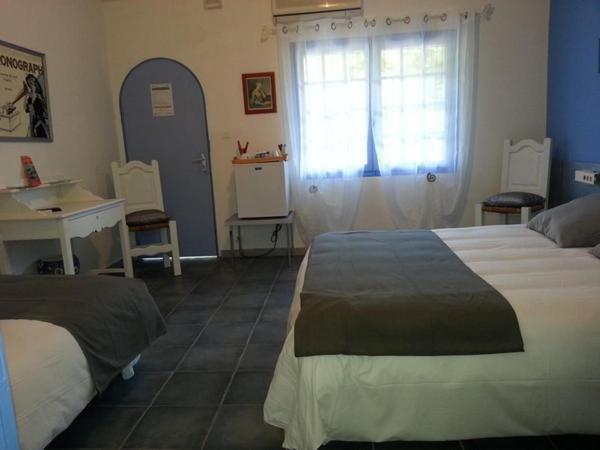 Motel La Croque Sel Carcassonne Bagian luar foto